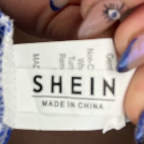 NWoT SHEIN• blue & white real embroidery cropped vest, scalloped hems; large - Picture 5 of 11